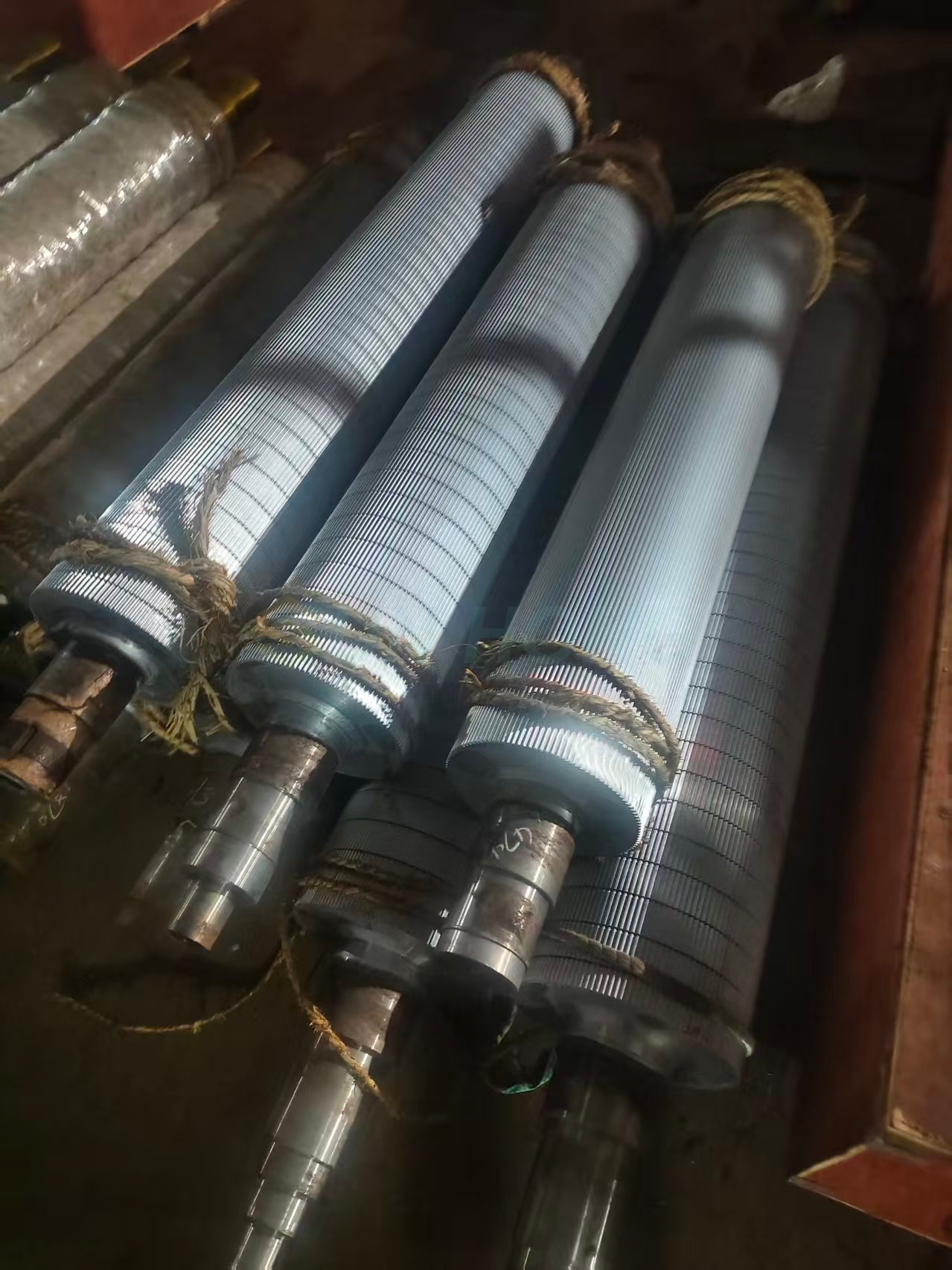 corrugating roll
